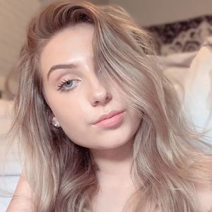 Meet your Posher, Karina